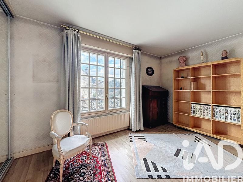 Maison - 186 m² - 7 pièces