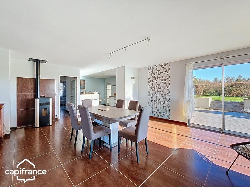 Maison - 121 m² - 6 pièces