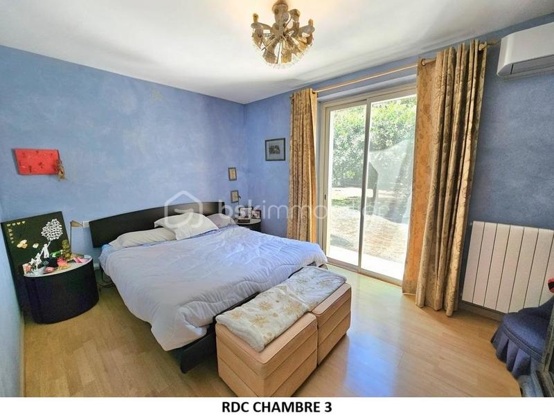 Maison - 210 m² - 6 pièces