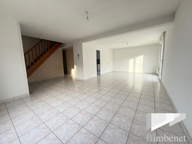 Maison traditionnelle - 141 m² - 6 pièces