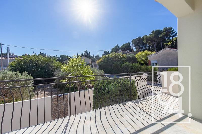 Villa - 190 m² - 6 pièces