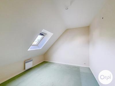 Maison - 97 m² - 5 pièces