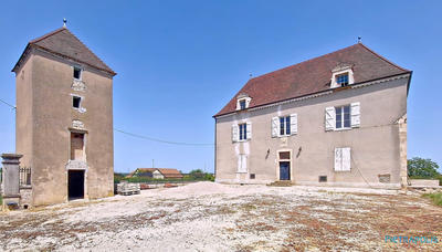 Maison ancienne - 192 m² - 5 pièces