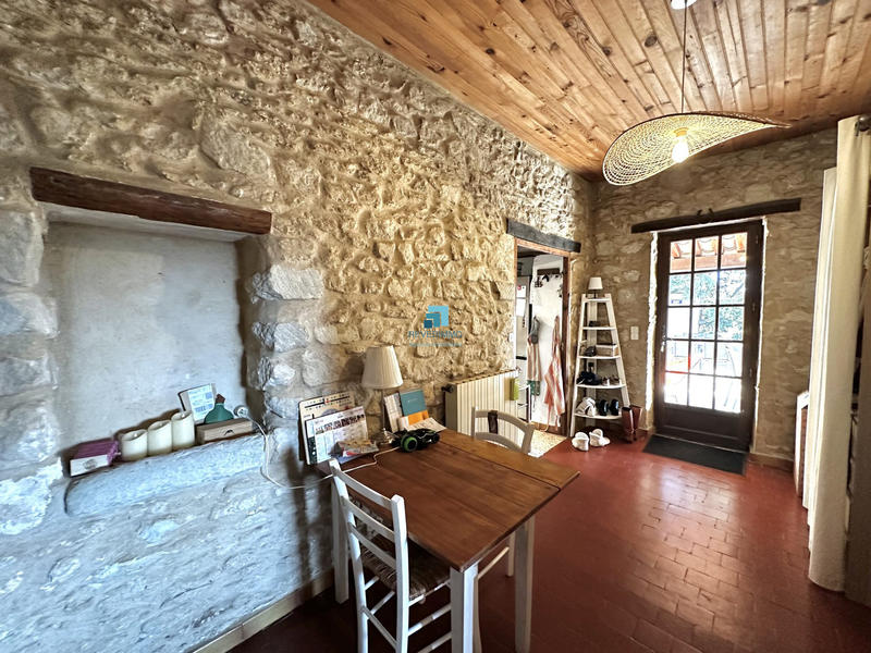 Mas - 360 m² - 18 pièces