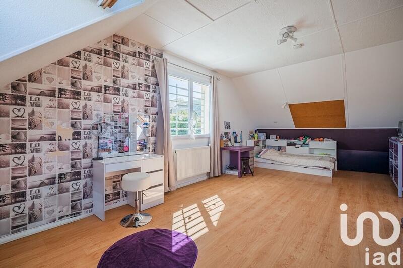 Maison - 210 m² - 5 pièces