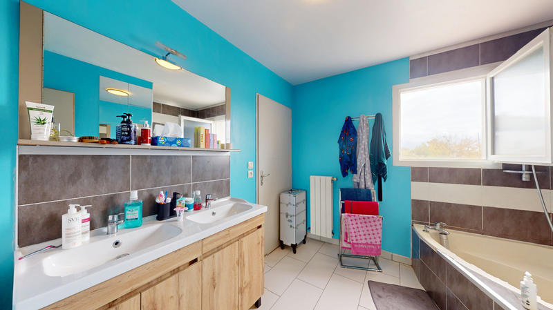 Maison - 100 m² - 4 pièces