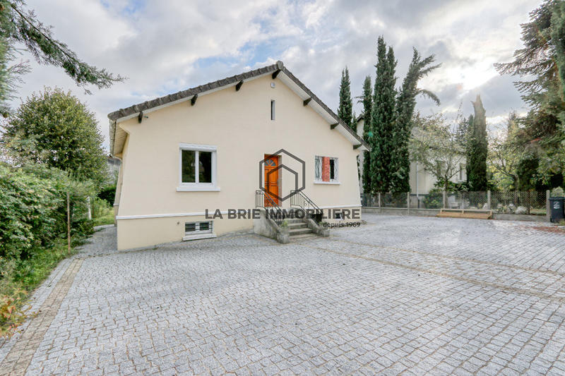 Maison - 91 m² - 5 pièces