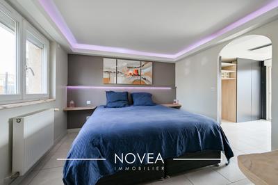 Maison traditionnelle - 141 m² - 6 pièces