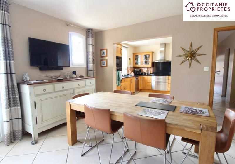 Maison - 229 m² - 9 pièces