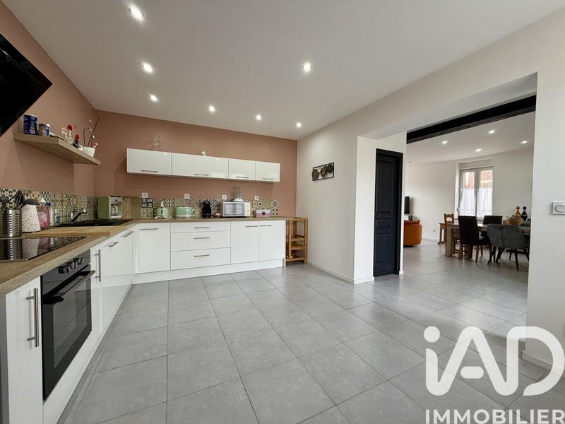 Maison - 185 m² - 7 pièces