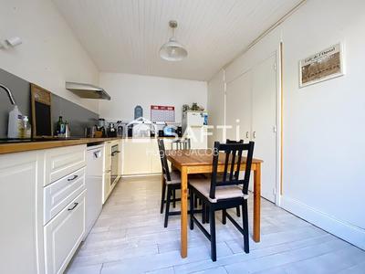 Propriété - 200 m² - 8 pièces