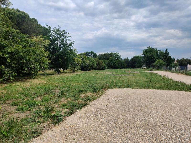 Terrain constructible - 905 m²