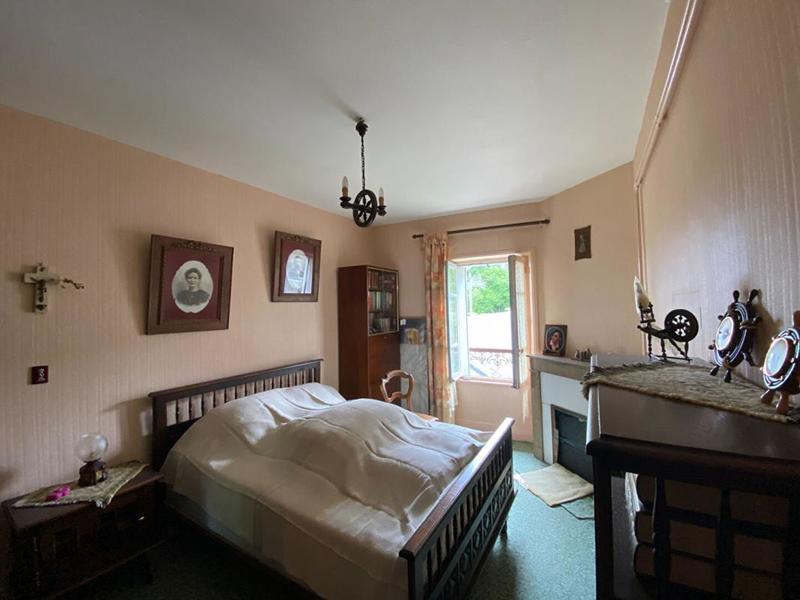 Maison - 300 m² - 15 pièces