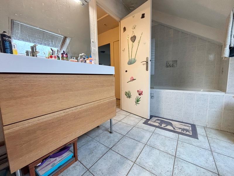 Maison - 110 m² - 4 pièces