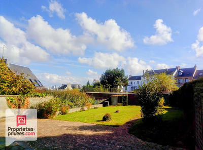 Maison - 155 m² - 9 pièces