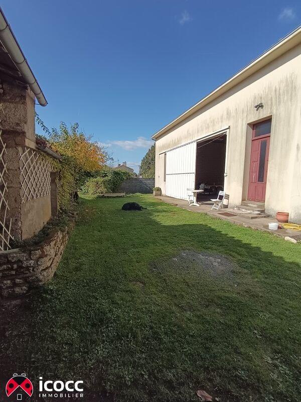 Demeure - 185 m² - 6 pièces