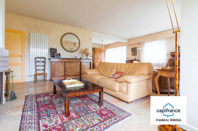 Maison - 215 m² - 7 pièces