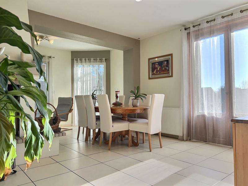 Maison - 182 m² - 8 pièces