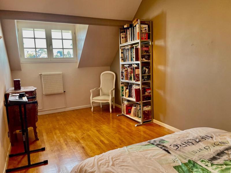 Maison - 230 m² - 9 pièces