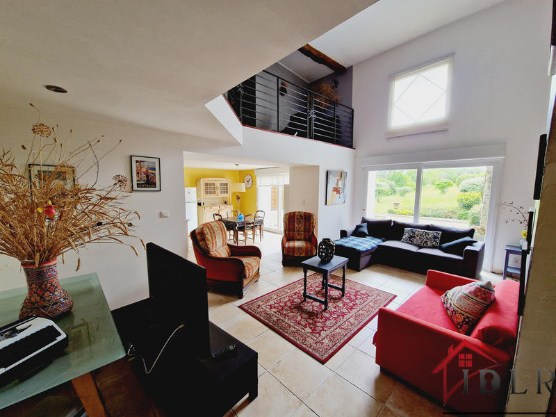 Maison - 188 m² - 5 pièces