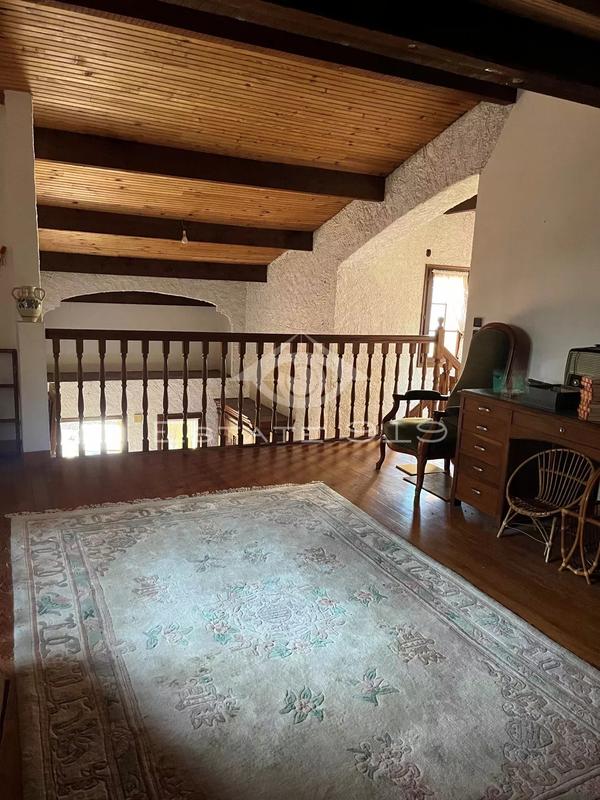 Villa - 215 m² - 9 pièces