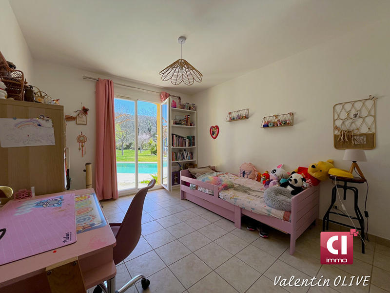 Maison - 222 m² - 7 pièces