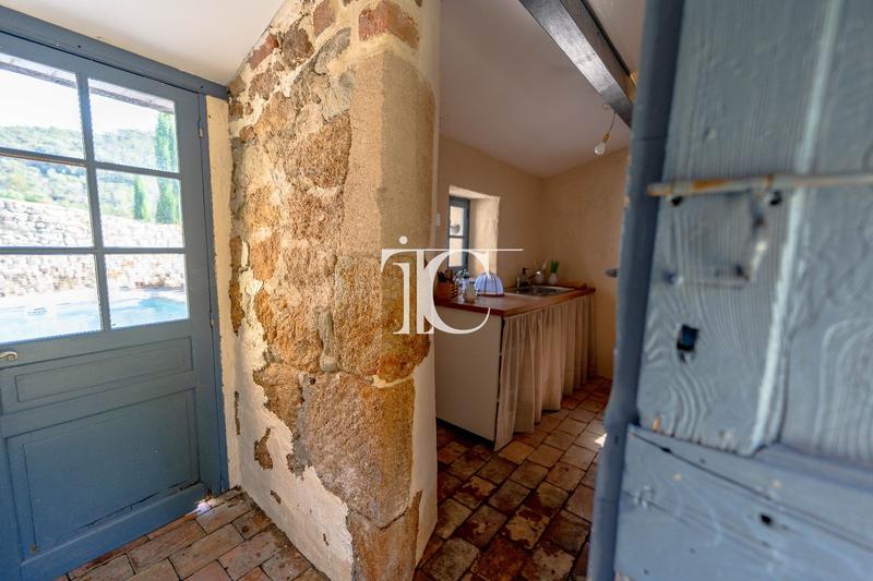 Maison - 141 m² - 6 pièces