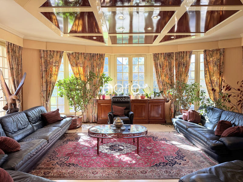 Villa - 460 m² - 14 pièces