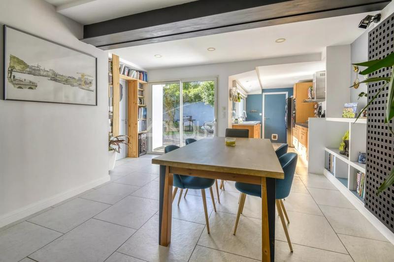 Maison - 111 m² - 6 pièces