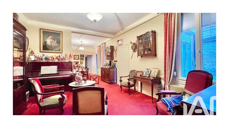 Maison - 200 m² - 7 pièces