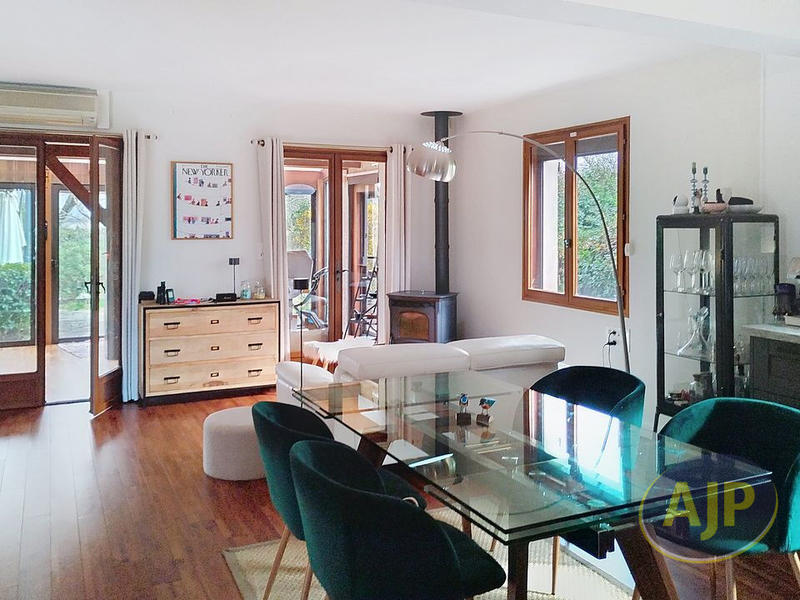 Maison - 144 m² - 5 pièces