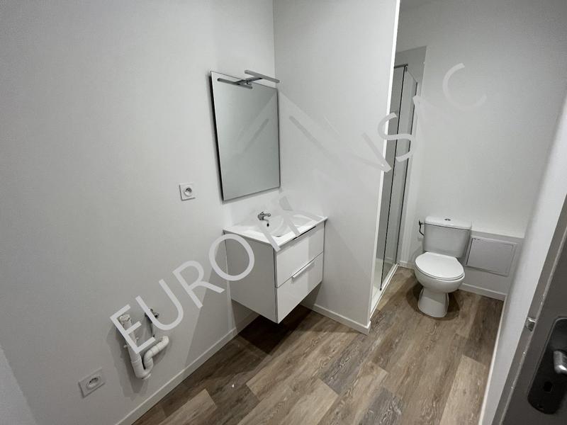 Maison - 93 m² - 5 pièces