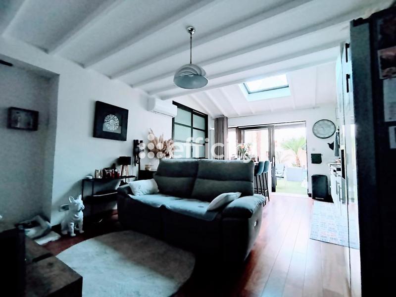 Maison - 100 m² - 6 pièces