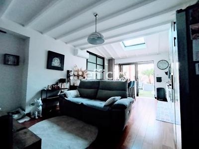 Maison - 100 m² - 6 pièces