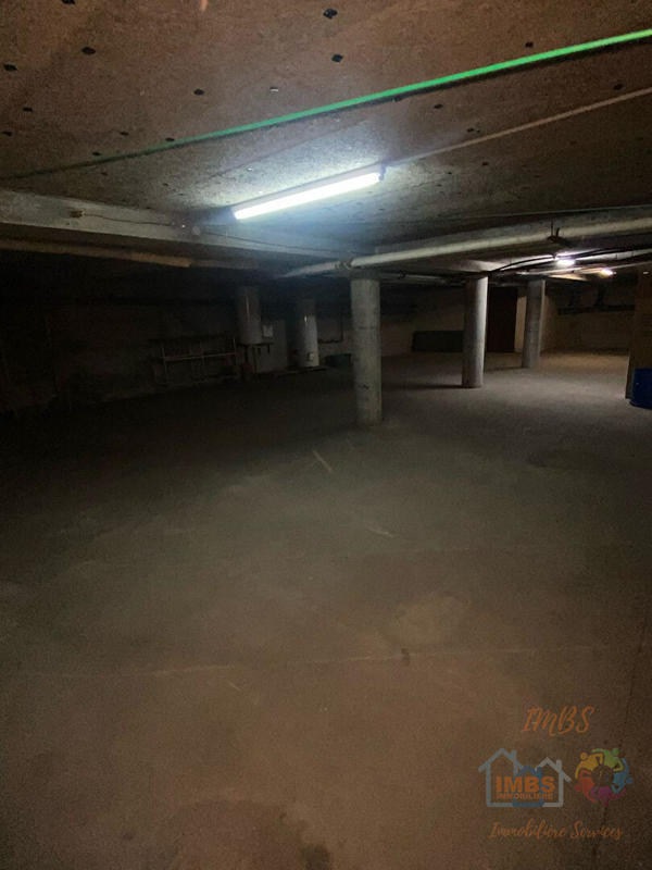 Local commercial - 626 m²