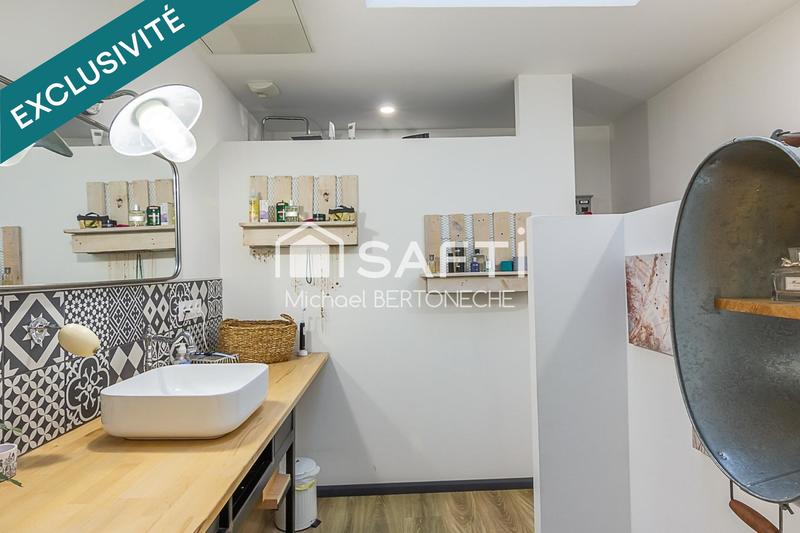 Maison - 217 m² - 5 pièces