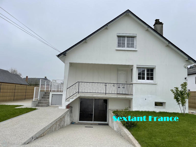 Maison - 247 m² - 11 pièces