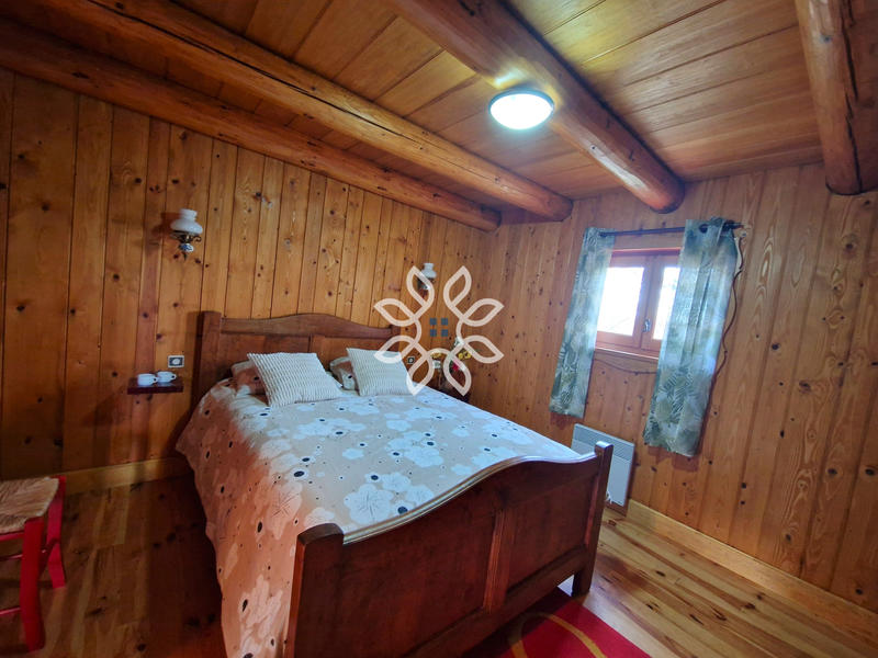 Propriété - 223 m² - 7 pièces