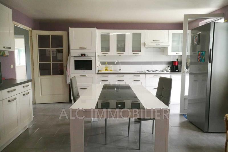 Maison - 140 m² - 5 pièces