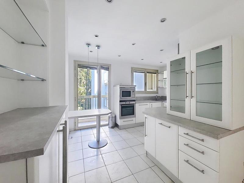 Appartement - 87 m² - 3 pièces