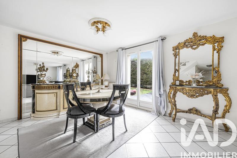 Maison - 128 m² - 7 pièces