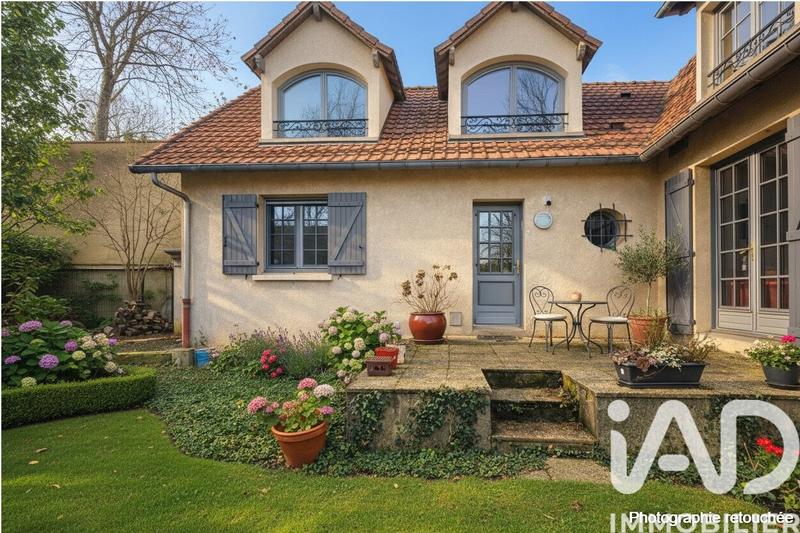 Maison - 141 m² - 6 pièces