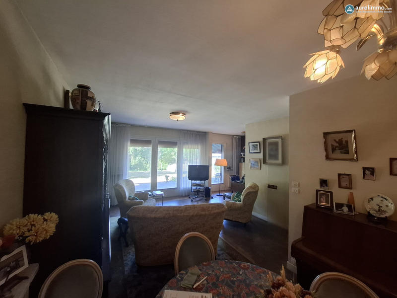 Maison - 200 m² - 7 pièces