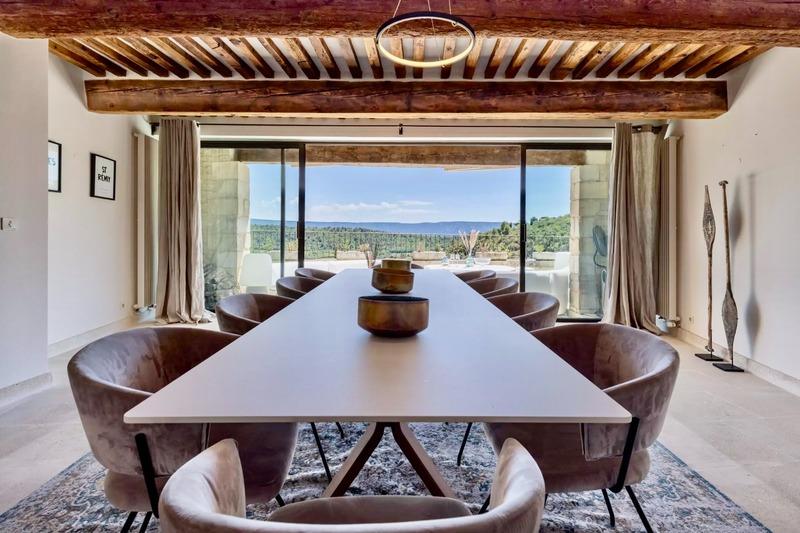 Maison de village - 598 m² - 9 pièces