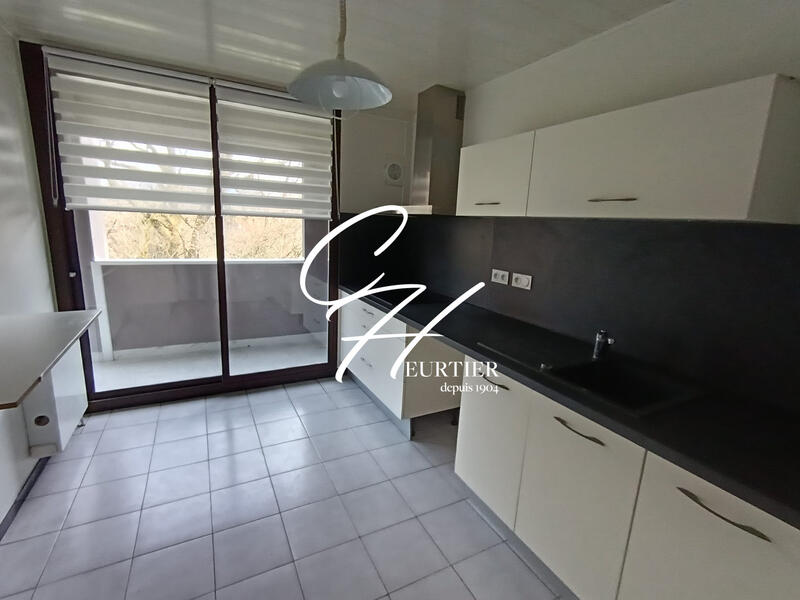 Appartement - 79 m² - 4 pièces