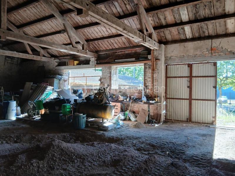 Grange - 179 m² - 1 pièce