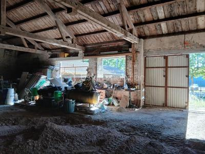 Grange - 179 m² - 1 pièce