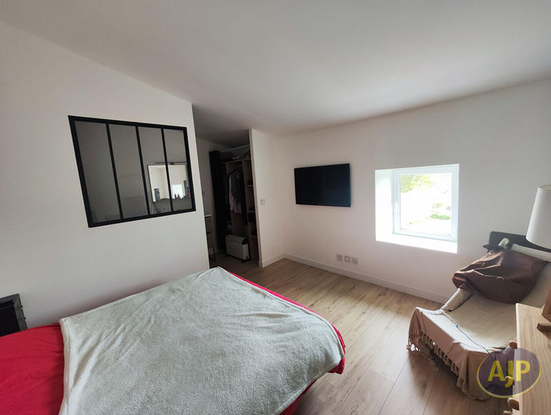 Maison - 263 m² - 8 pièces