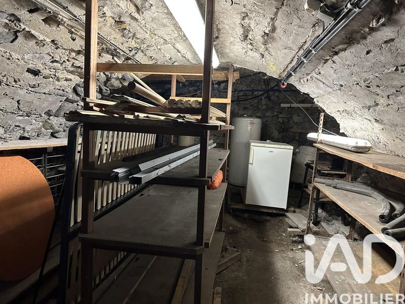 Maison - 179 m² - 9 pièces