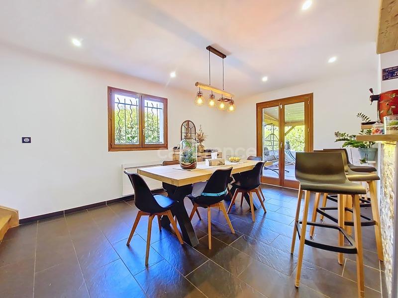 Maison - 106 m² - 5 pièces